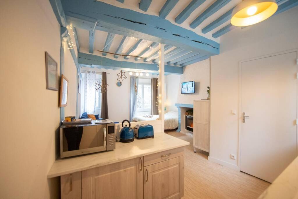 Blue Appartment With A Fireplace ディエップ エクステリア 写真