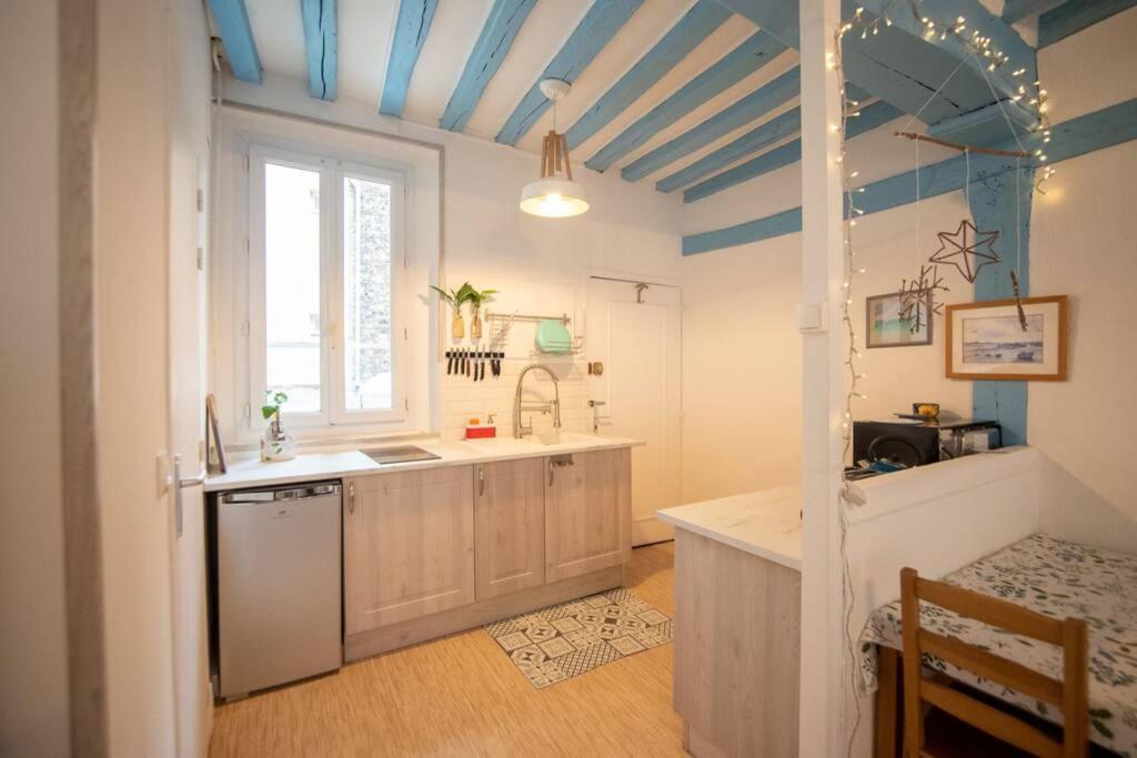 Blue Appartment With A Fireplace ディエップ エクステリア 写真